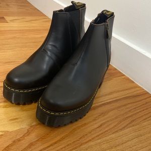 Dr. Martens Rometty Zip heeled Chelsea Boots in Black Size 7